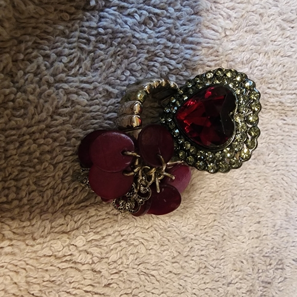 Two Stretchy Rings - Picture 2 of 5